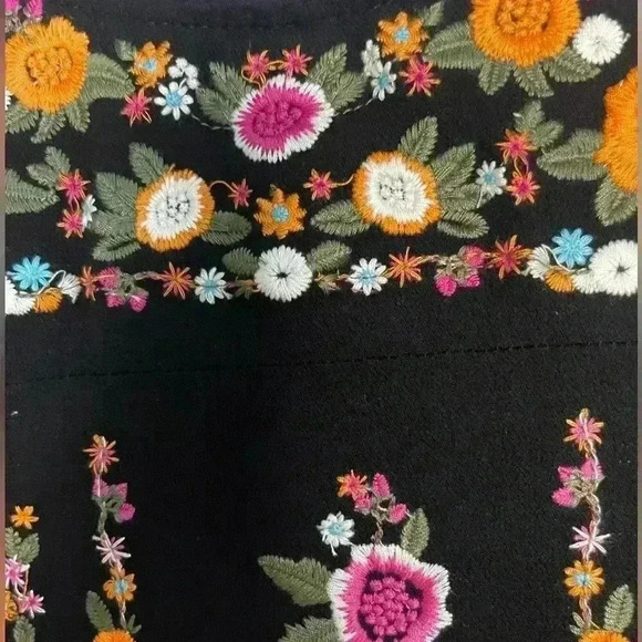 Umgee Embroidered Black Floral Flowy Mini Dress Size Small - Picture 4 of 13